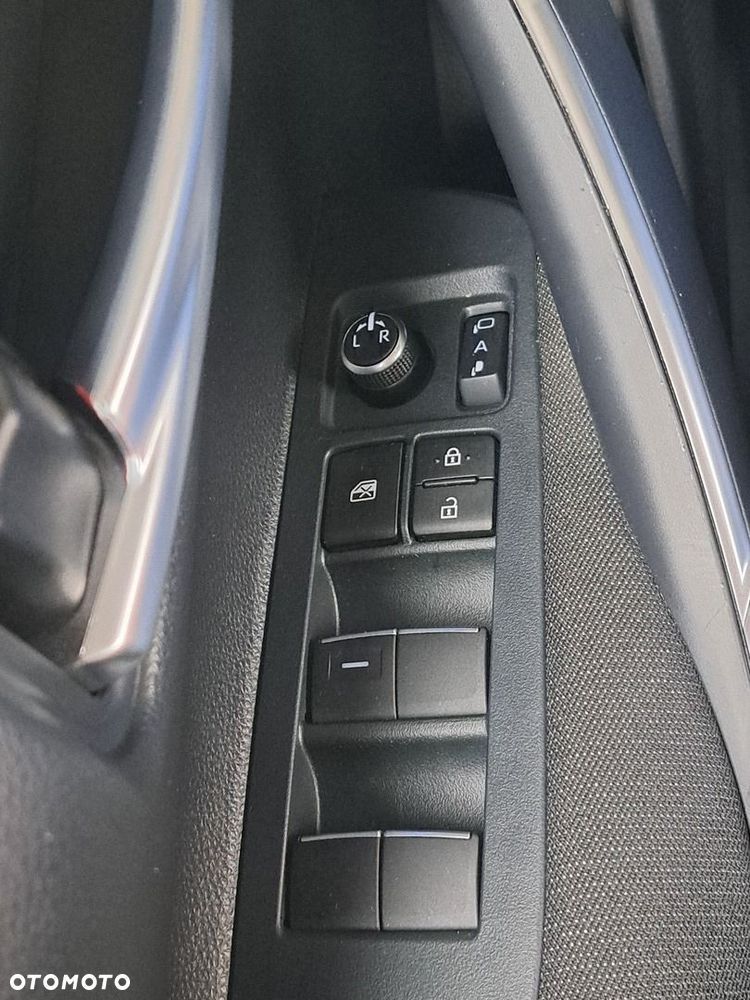 Toyota Corolla 1.8 Hybrid Style - 17