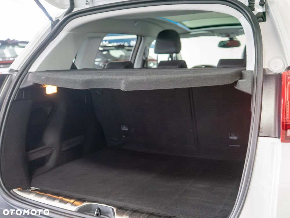Peugeot 2008 1.2 Pure Tech GPF Allure S&S EAT6 - 28