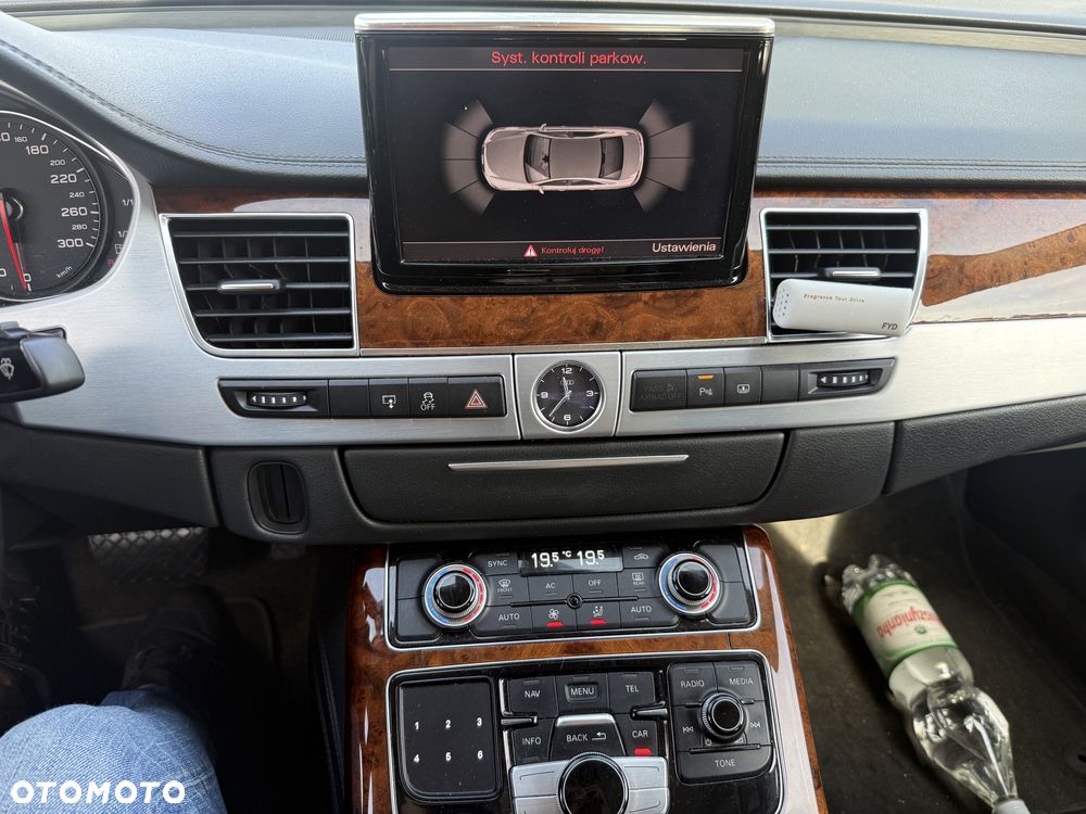 Audi A8 - 10