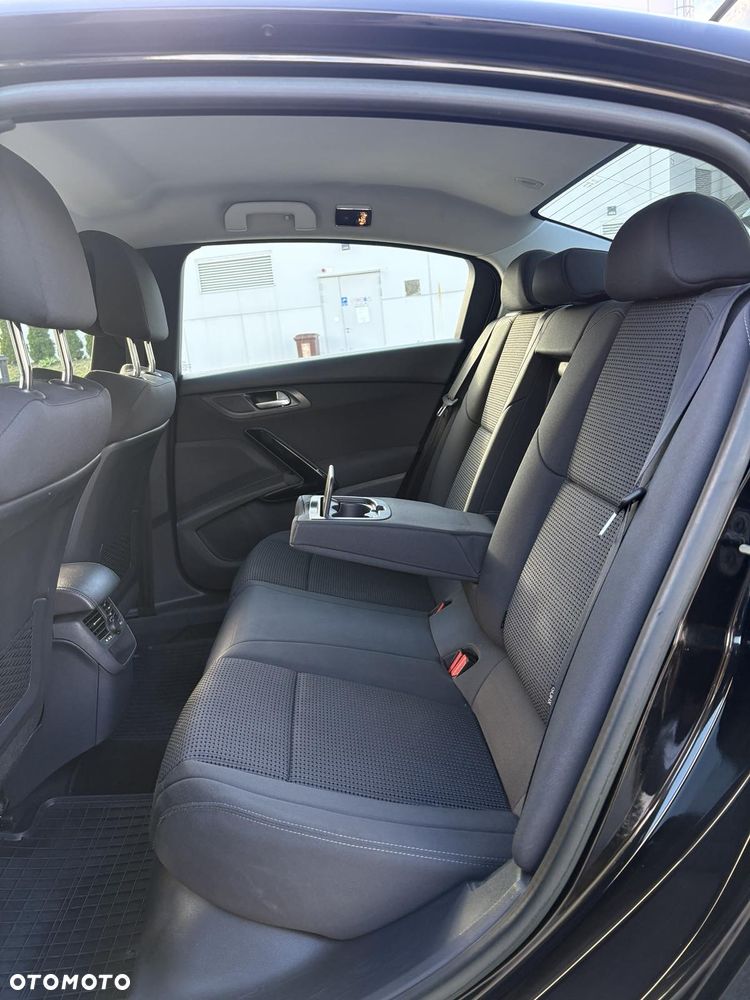 Peugeot 508 1.6 T Allure - 18