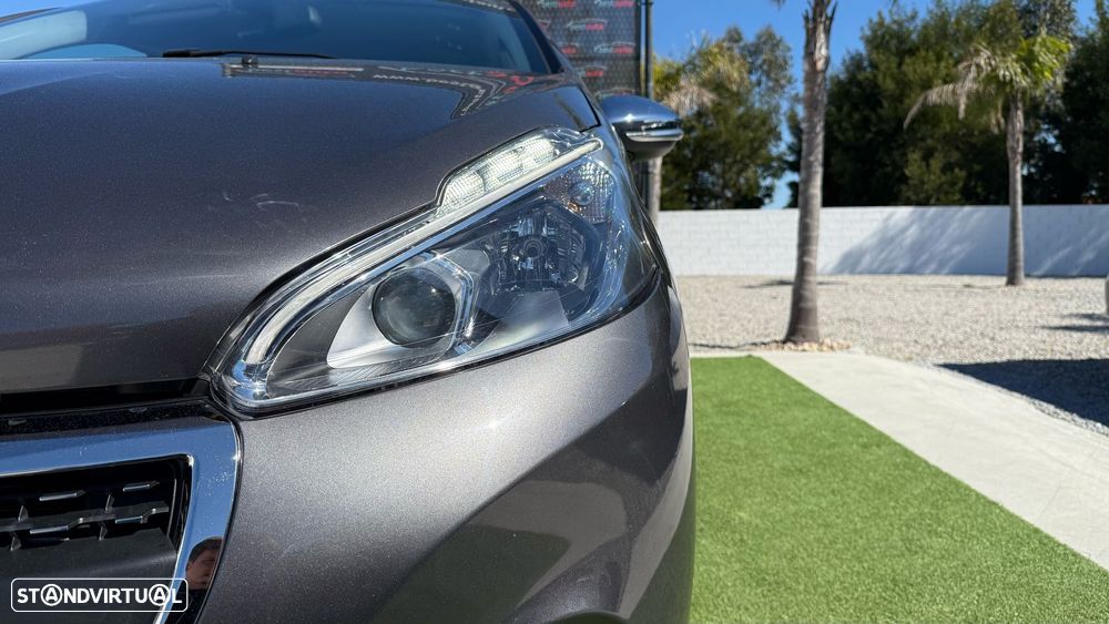 Peugeot 208 1.5 BlueHDi Signature - 15