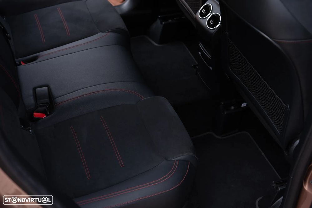 Mercedes-Benz GLA 250 e AMG Line - 28