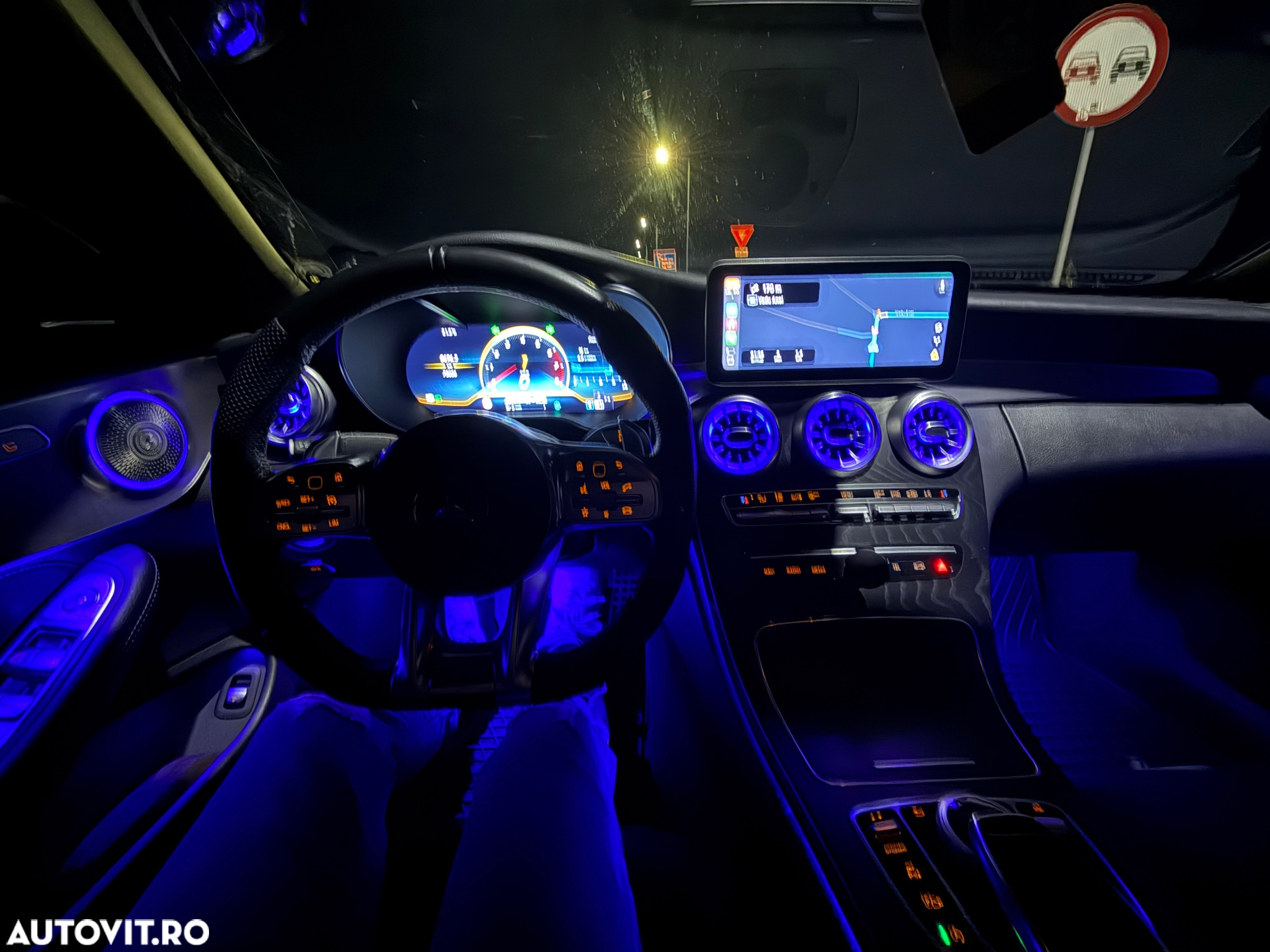 Mercedes-Benz C 220 d Cabrio - 32