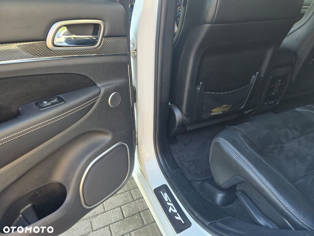 Jeep Grand Cherokee 6.4 V8 SRT8 EU6 - 12