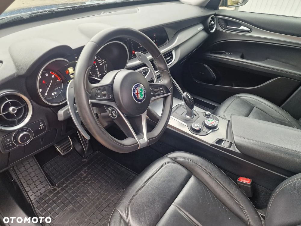 Alfa Romeo Stelvio 2.0 Turbo TI Q4 - 6