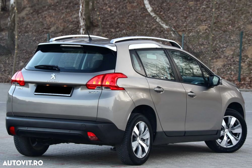 Peugeot 2008 1.2 L PureTech ETG Allure Aut. - 2