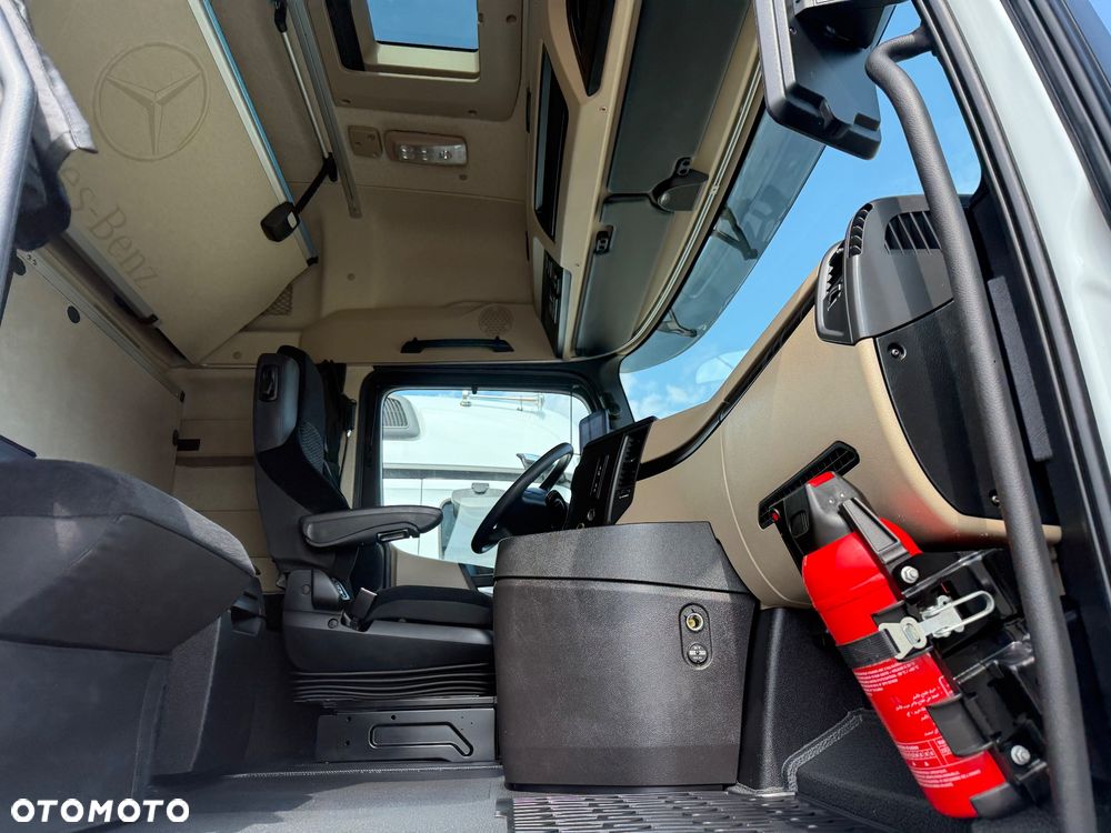 Mercedes-Benz ACTROS 1853 / BIG SPACE / NISKI PRZEBIEG / SALONKA / 3 LETNI KONTRAKT / STAN BDB / / / - 33