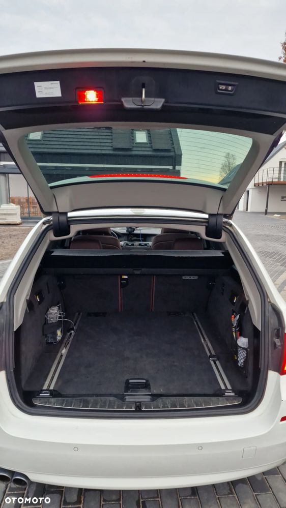 BMW Seria 5 525d xDrive Luxury Line - 10