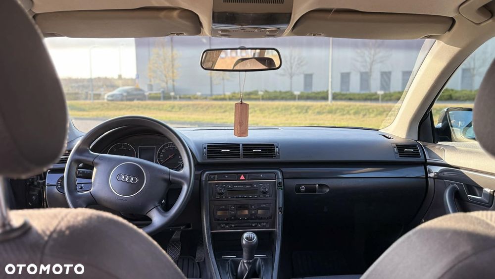 Audi A4 Avant 1.9 TDI - 10
