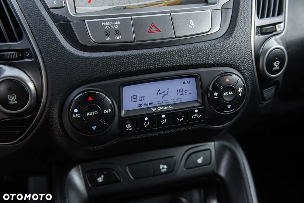 Hyundai ix35 1.7 CRDi 2WD blue Finale Silver - 19