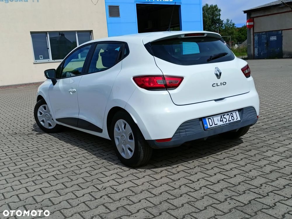 Renault Clio 1.2 16V 75 Life - 3