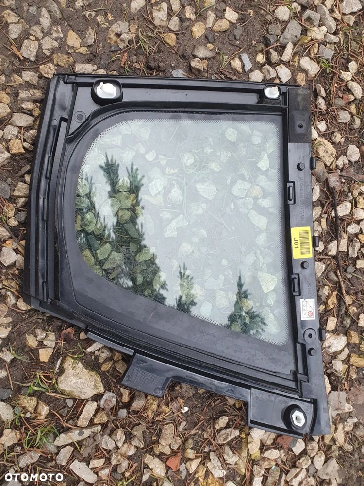 Szyba drzwi tylnych tył trójkąt lewa KIA STINGER 83573-J5000 - 3