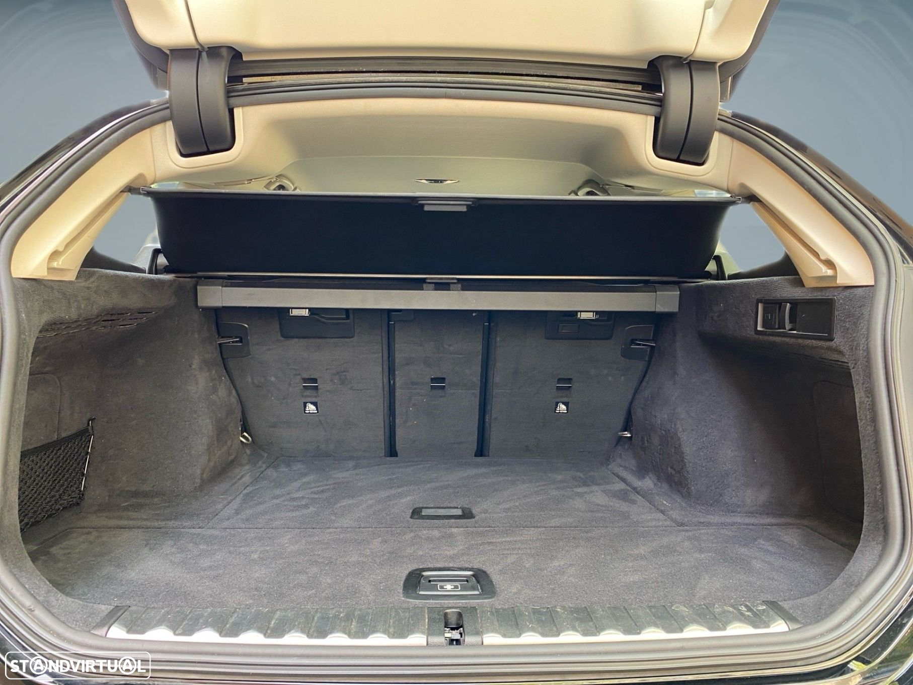 BMW 318 d Touring Advantage - 17