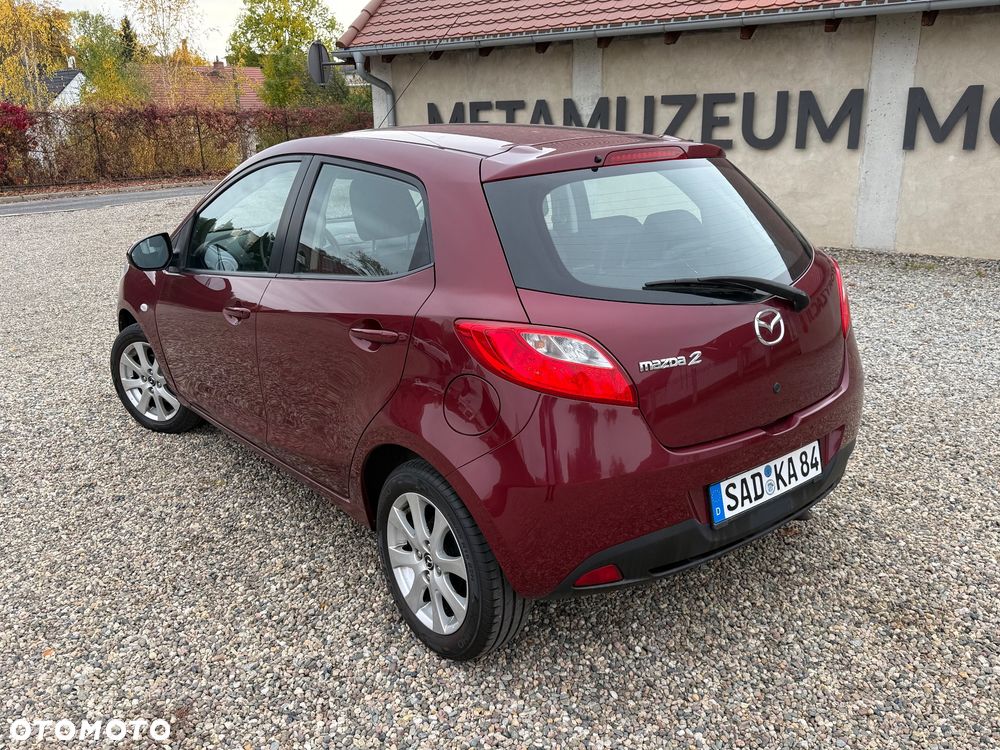 Mazda 2 2013 photo 4