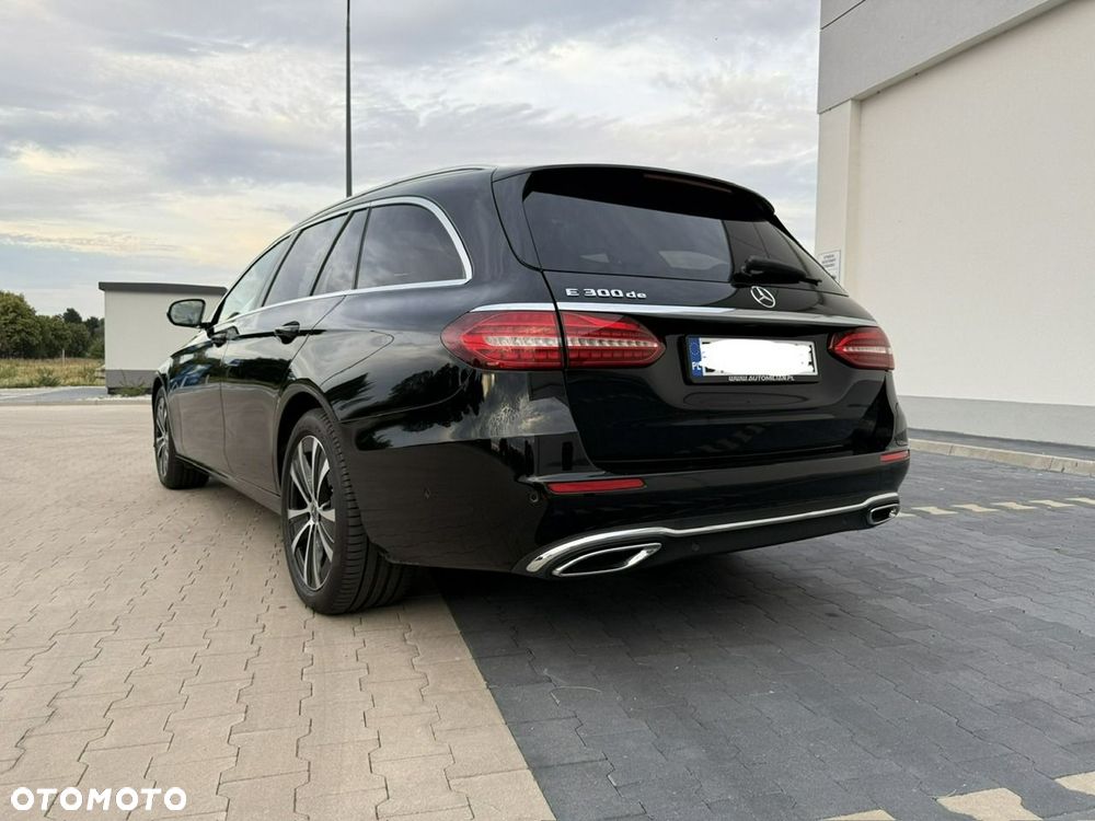Mercedes-Benz Klasa E - 32