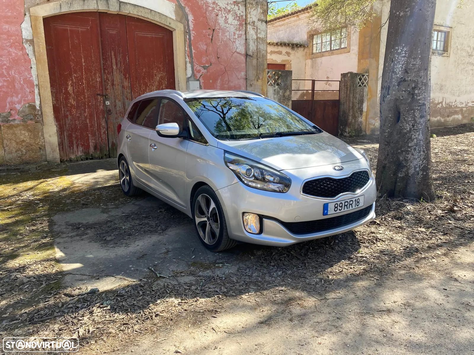Kia Carens 1.7 CRDi ISG TX - 1