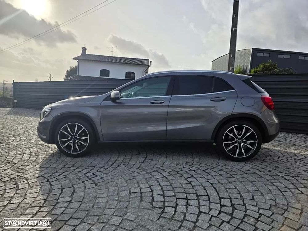 Mercedes-Benz GLA 200 - 5