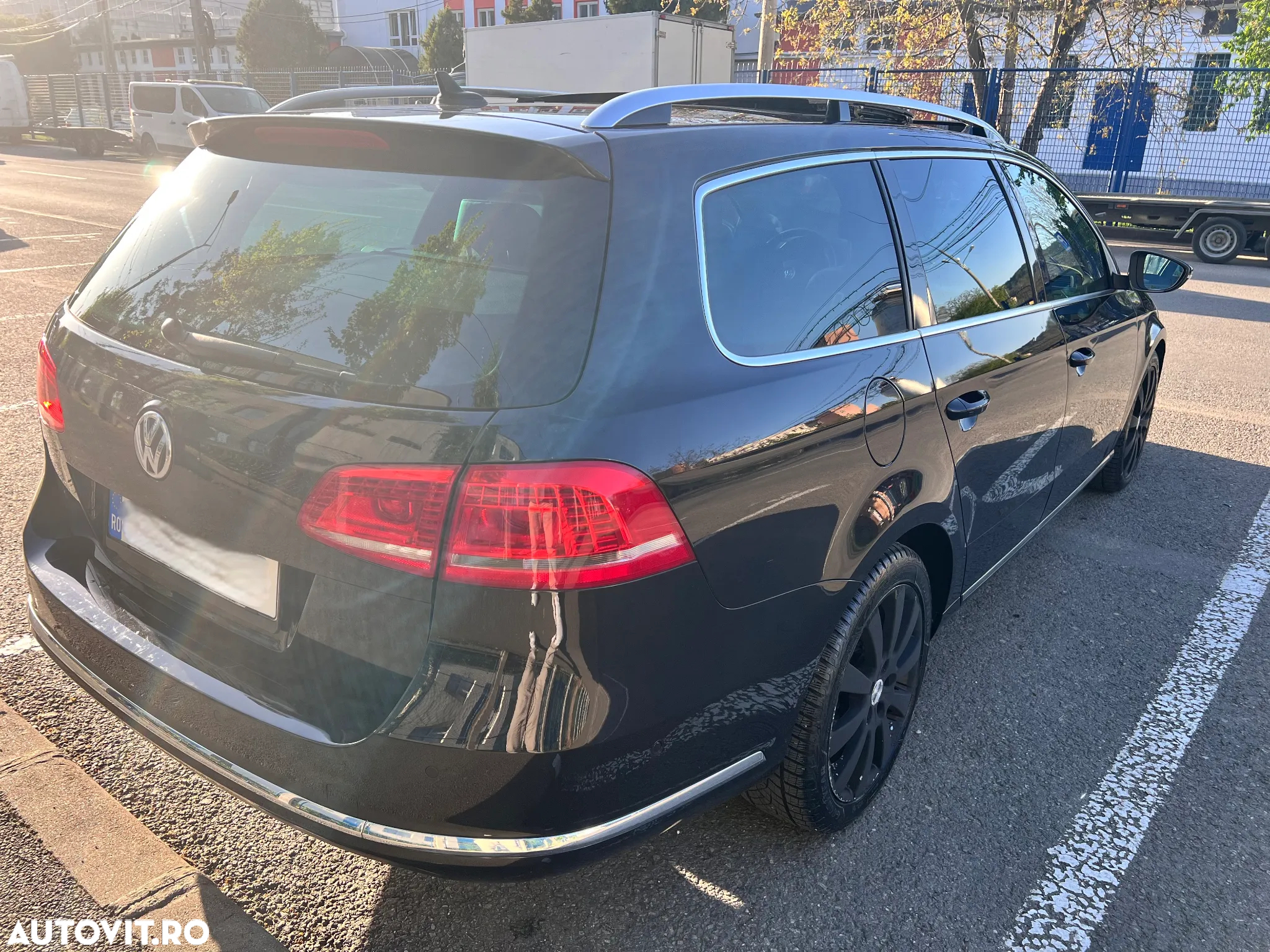 Volkswagen Passat - 4