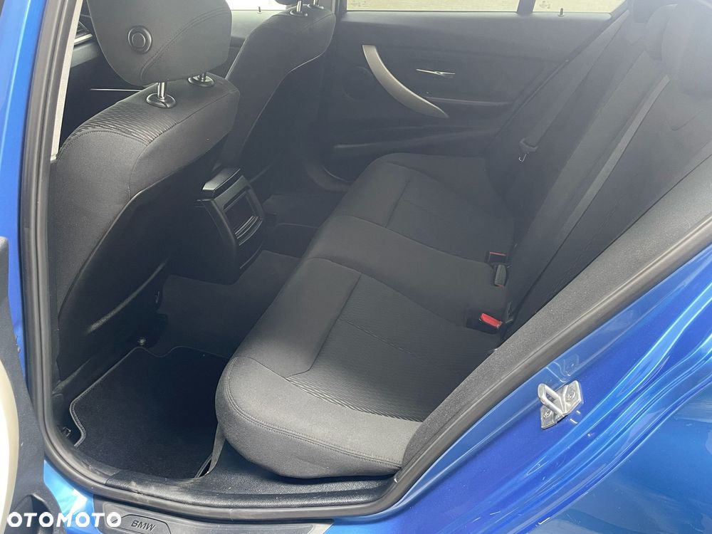 BMW Seria 3 320d Sport-Aut Blue Performance - 17