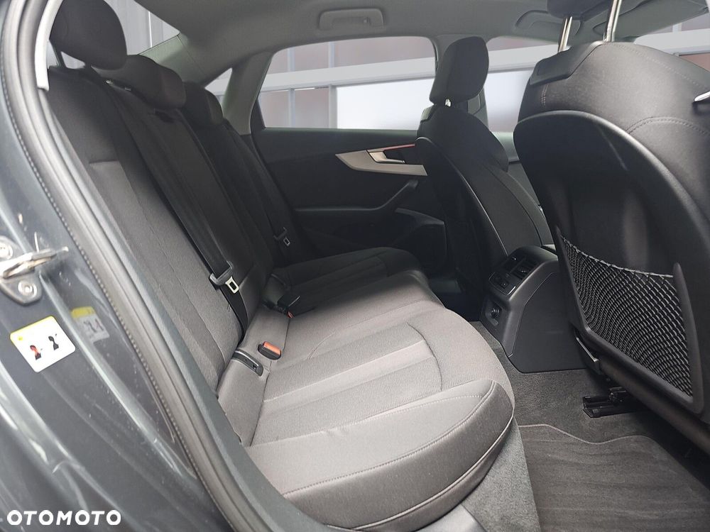 Audi A4 Limousine 40 TFSI mHEV Advanced S tronic - 11