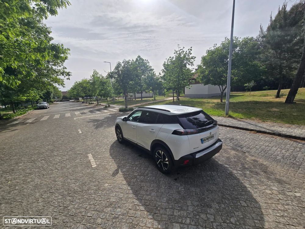 Peugeot 2008 1.2 PureTech Allure - 11