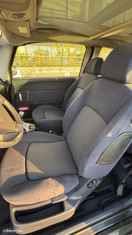 Peugeot 1007 1.4 HDi Urban - 7
