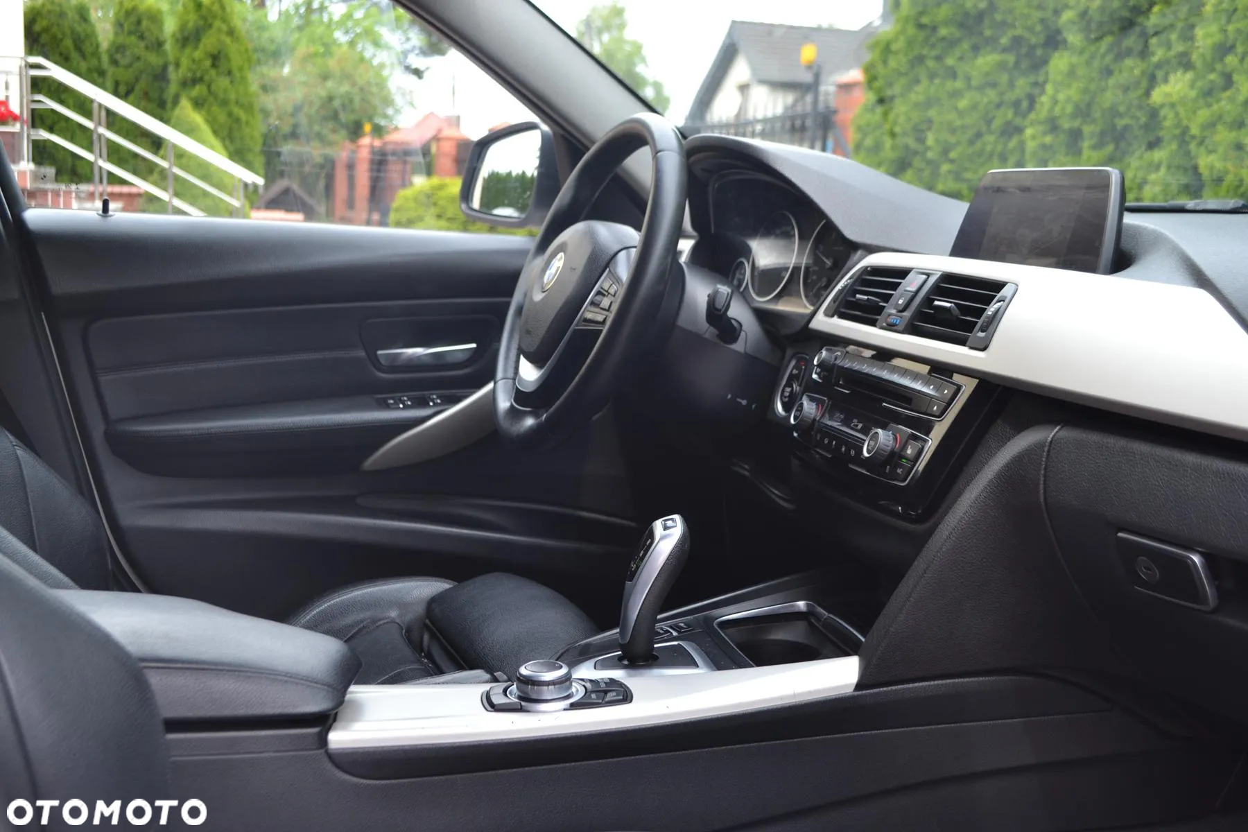 BMW Seria 3 320d Touring Luxury Line - 17