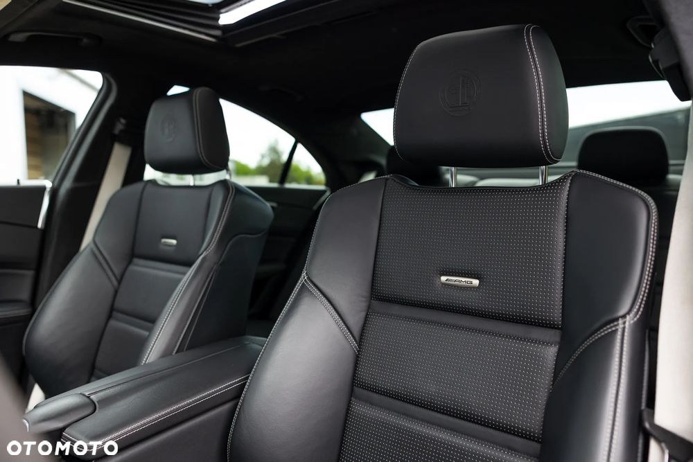 Mercedes-Benz CLS - 25