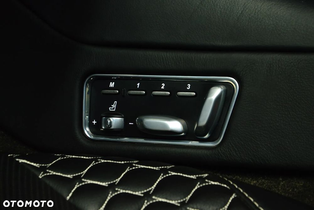 Aston Martin V12 Vanquish - 25