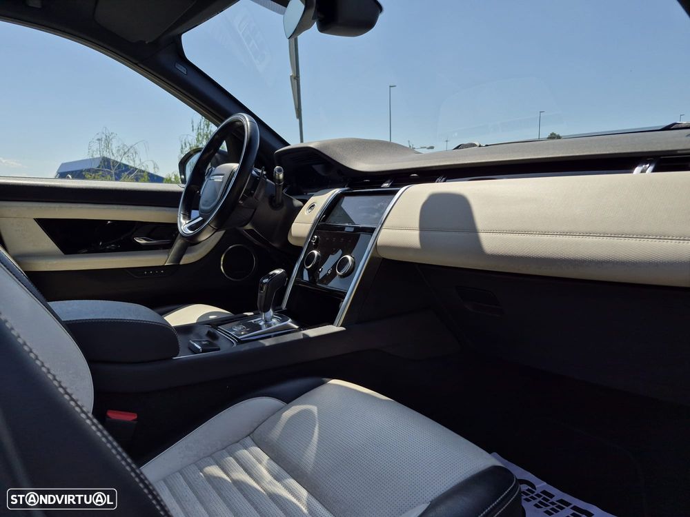 Land Rover Discovery Sport P300e R-Dynamic S - 20