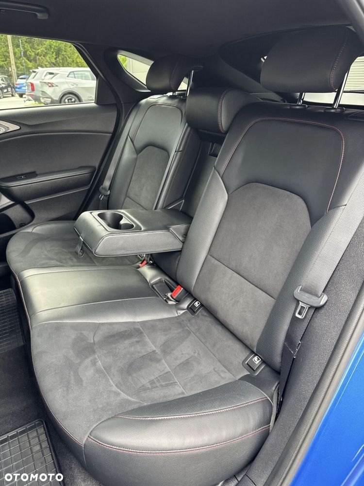 Kia ProCeed 1.6 T-GDI GT DCT - 25