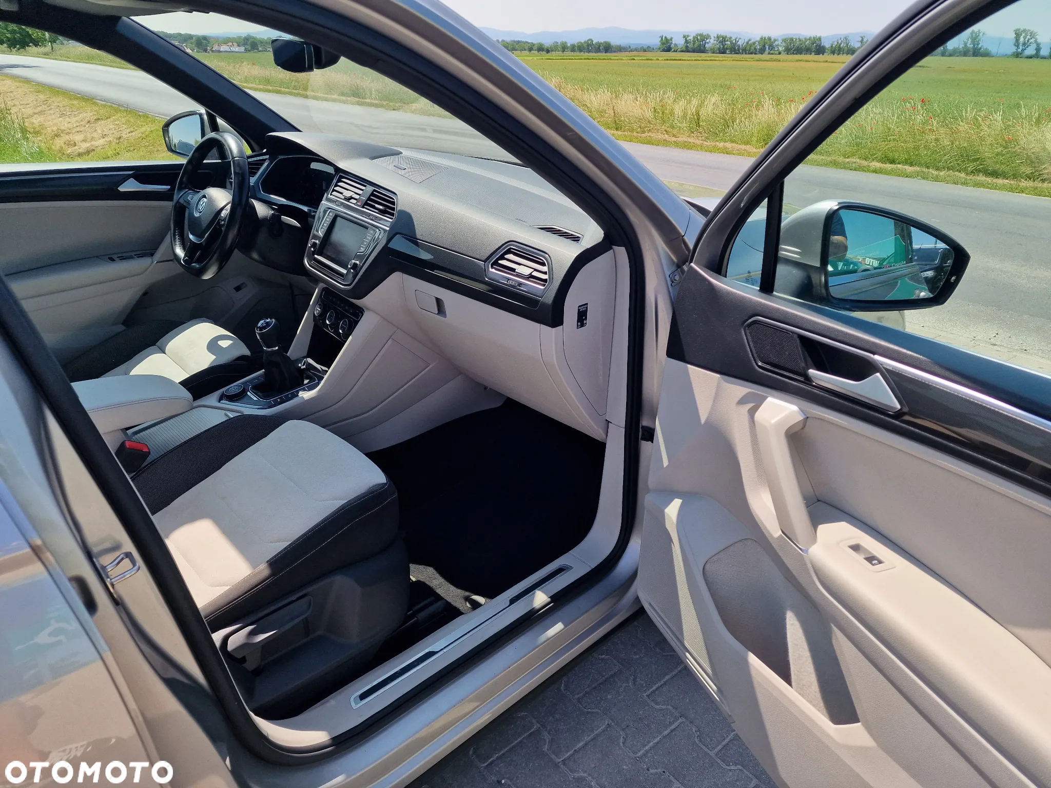 Volkswagen Tiguan 2.0 TDI SCR BlueMotion Technology Exclusive - 36