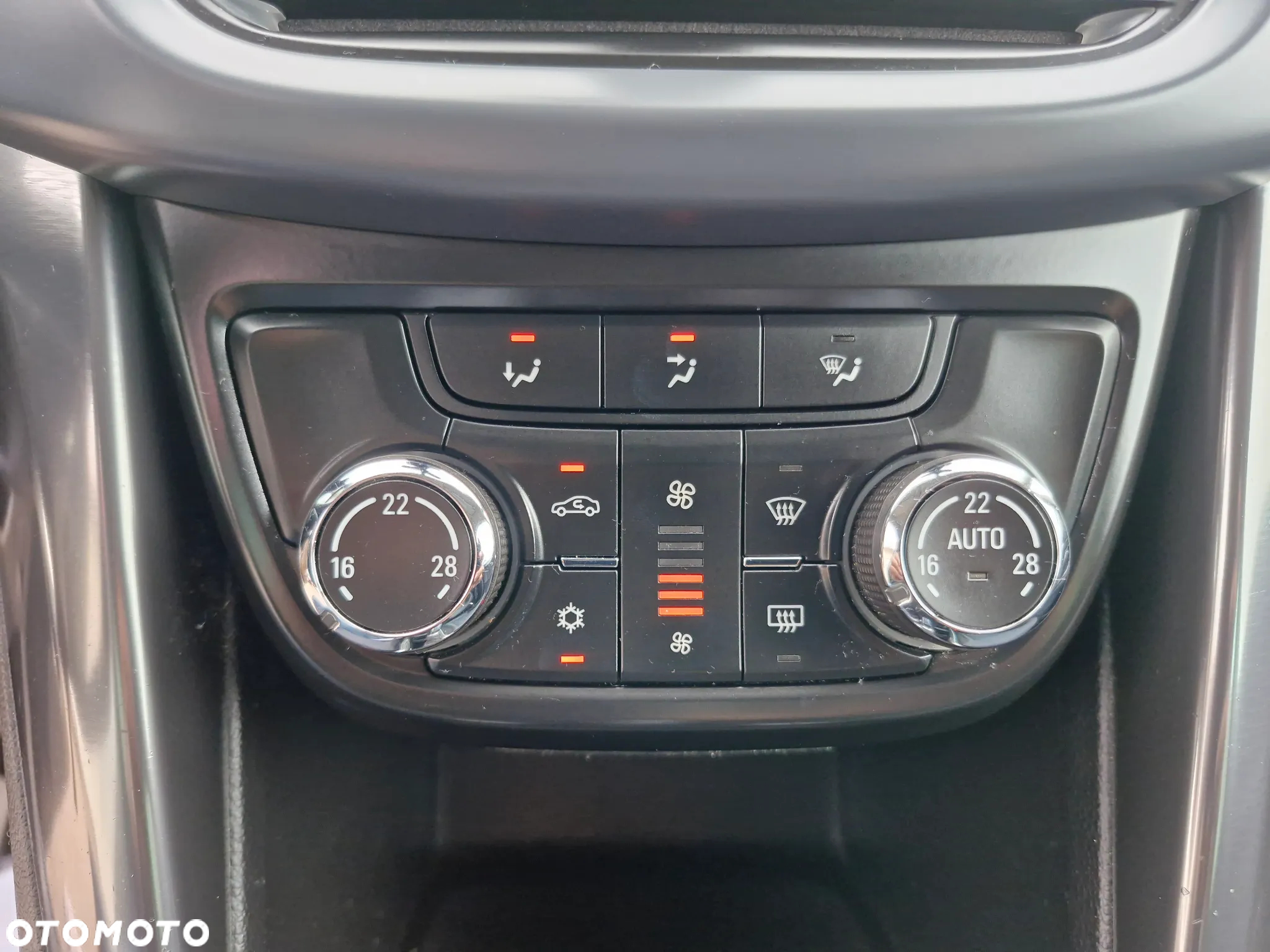 Opel Zafira 1.4 T Cosmo EU6 - 26