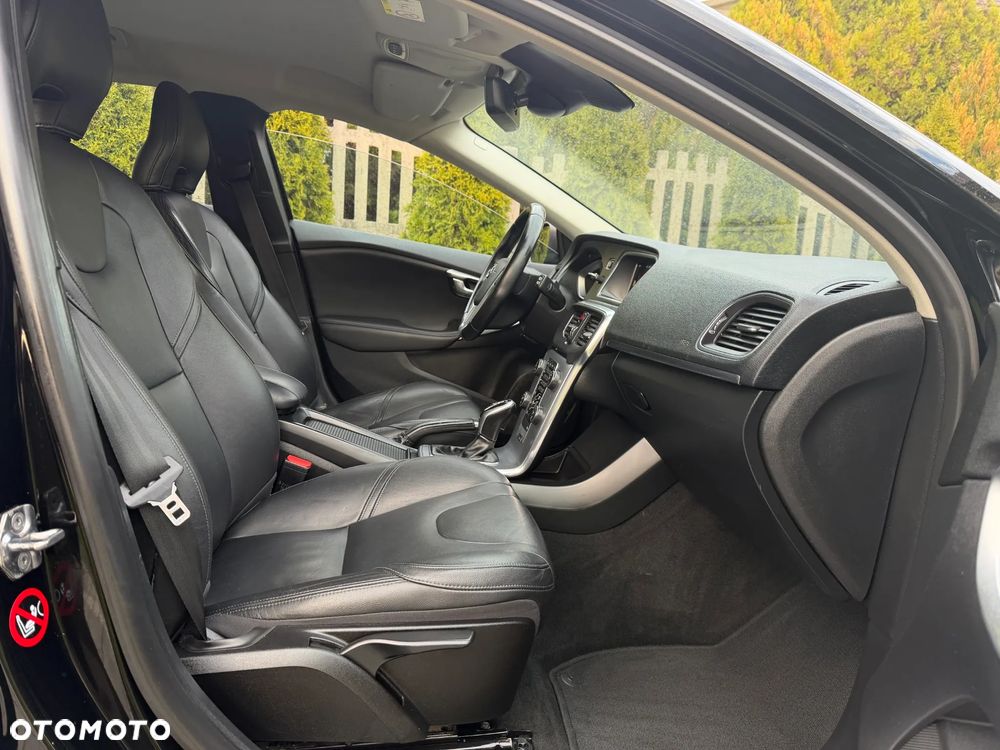 Volvo V40 D3 Geartronic Inscription - 25