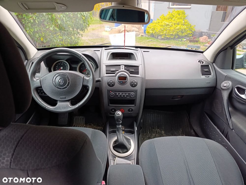 Renault Megane 1.9 dCi Luxe Dynamiq - 15