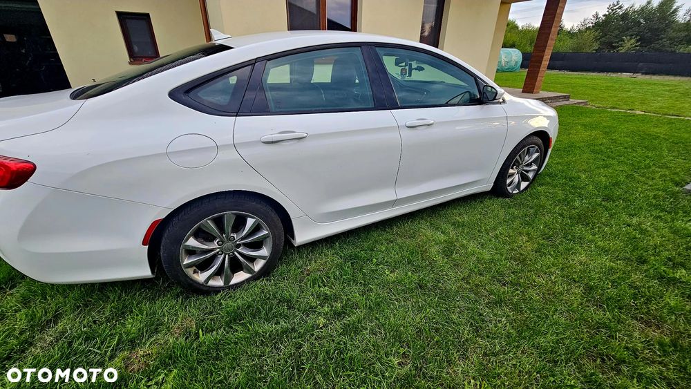 Chrysler 200 - 6
