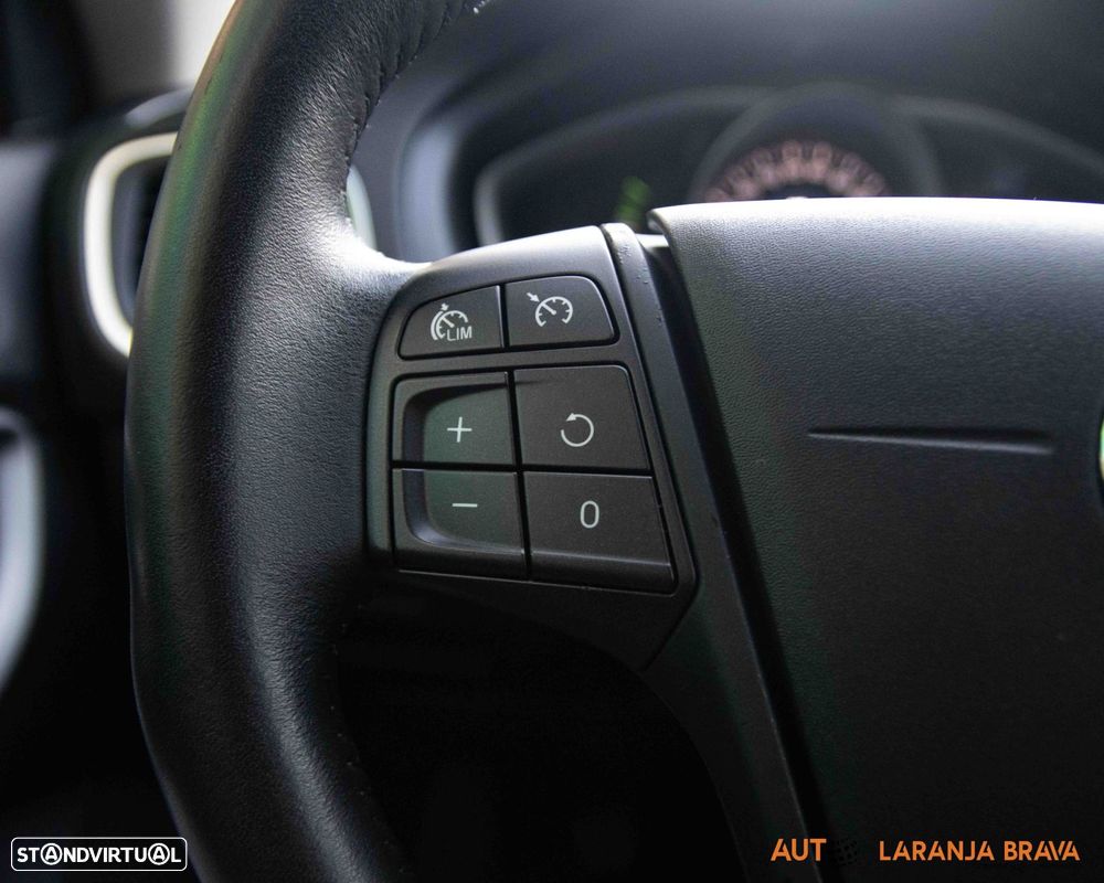 Volvo V40 D2 Kinetic - 25