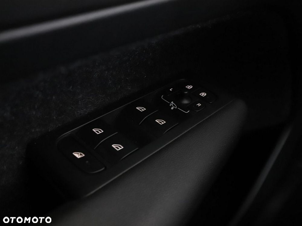 Volvo XC 40 T3 Momentum Pro - 35