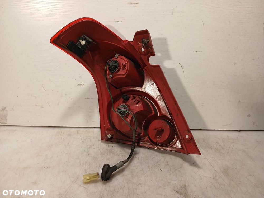 LAMPA TYŁ TYLNA PRAWA SUZUKI SWIFT IV MK6 SPORT P5780R - 2