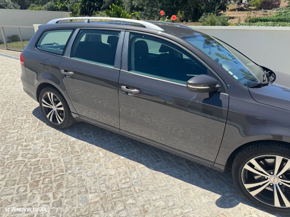 VW Passat Variant 1.6 TDI DPF BlueMotion - 8