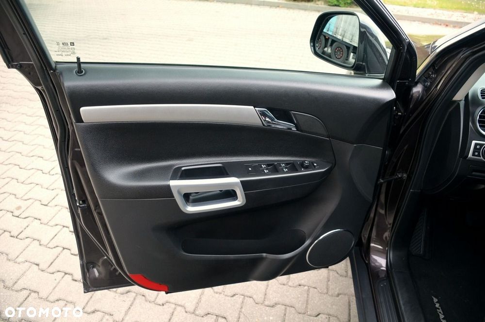 Opel Antara - 11