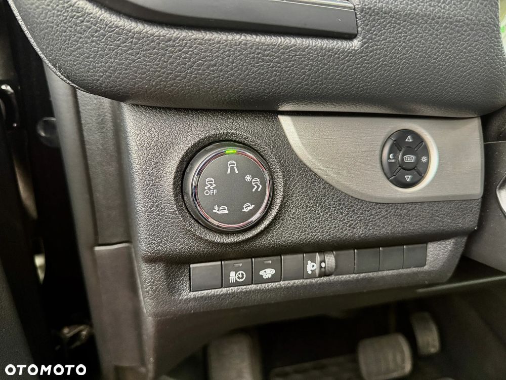 Peugeot Traveller 2.0 BlueHDi Standard Business Vip - 22