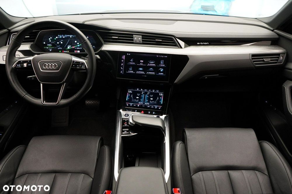 Audi Q8 Sportback e-tron - 29