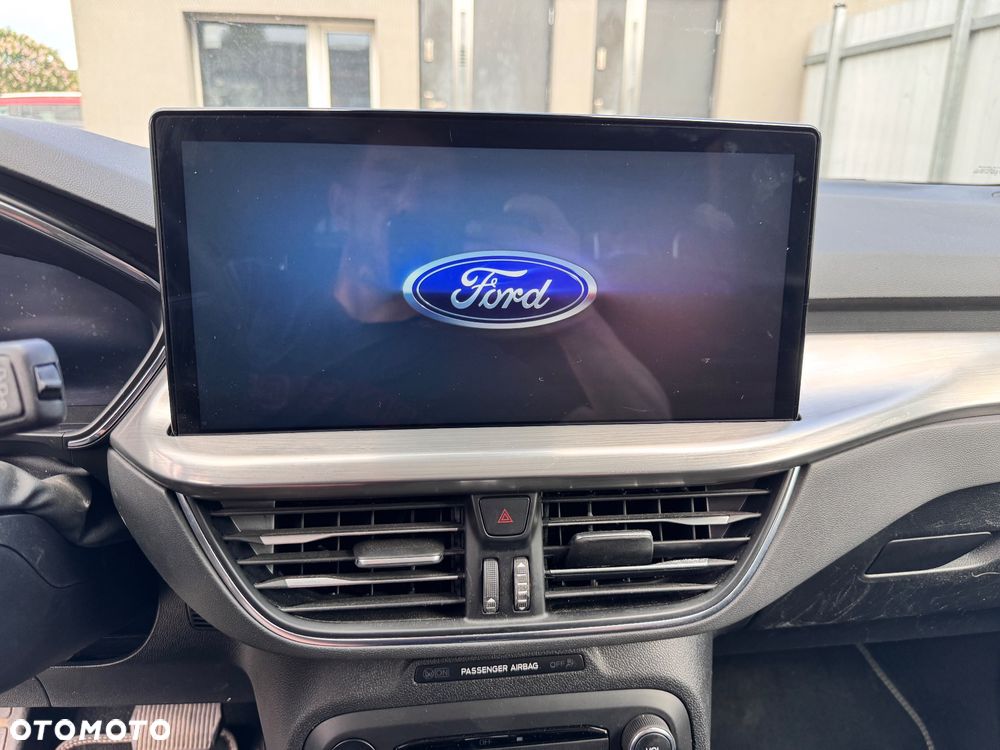 Ford Focus 1.0 EcoBoost Trend Edition - 16