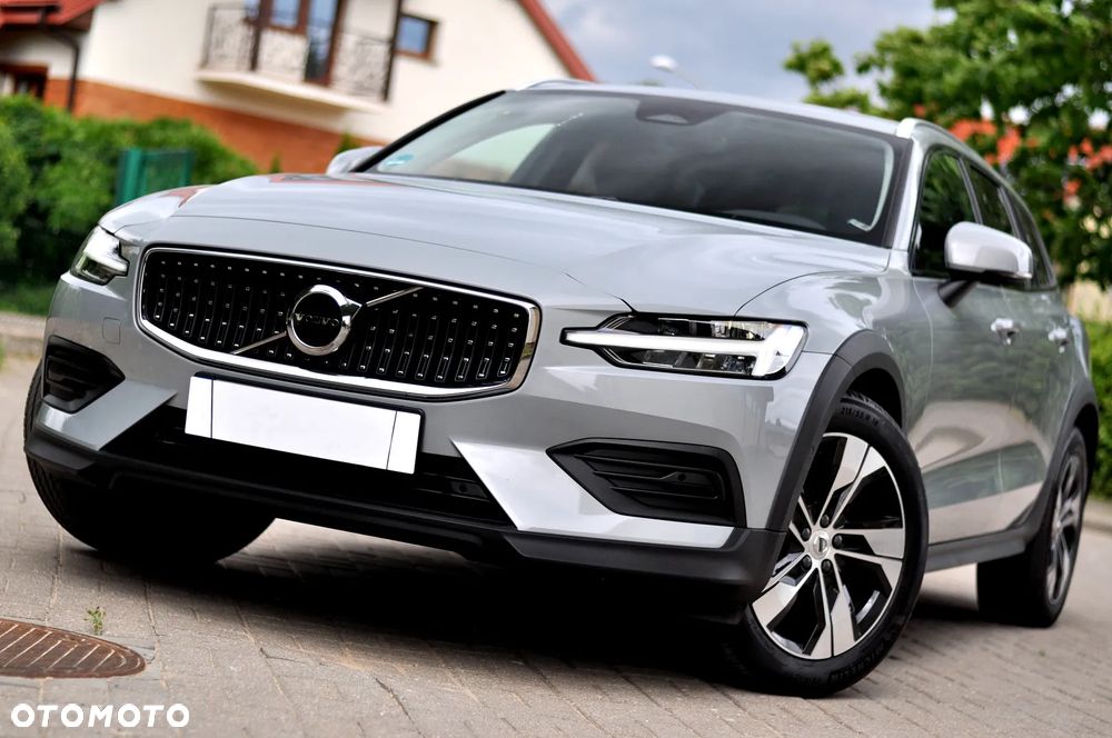 Volvo V60 Cross Country B4 D AWD Plus - 4