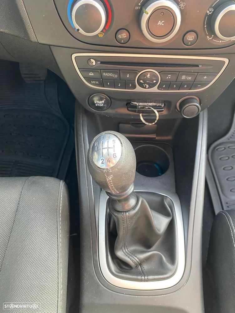Renault Mégane 1.5 dCi Dynamique - 8