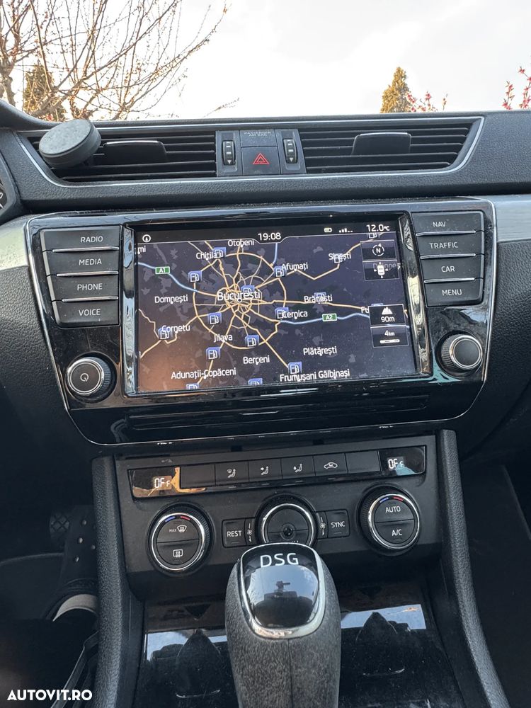 Skoda Superb 2.0 TDI DSG Active - 6