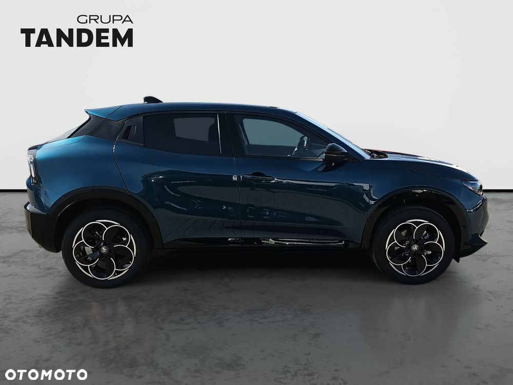 Alfa Romeo Junior 1.2 mHEV Ti eDCT - 4