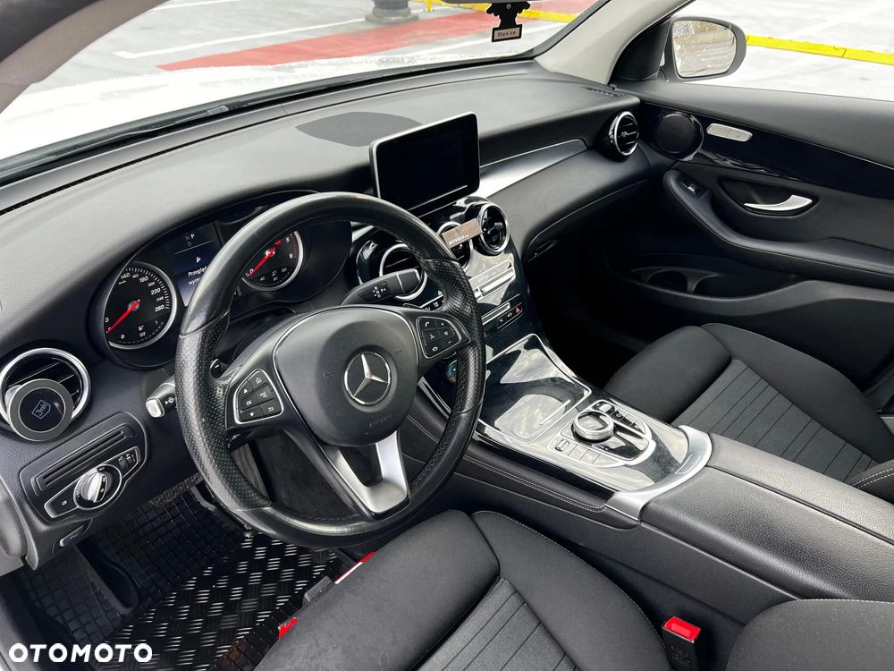 Mercedes-Benz GLC - 4
