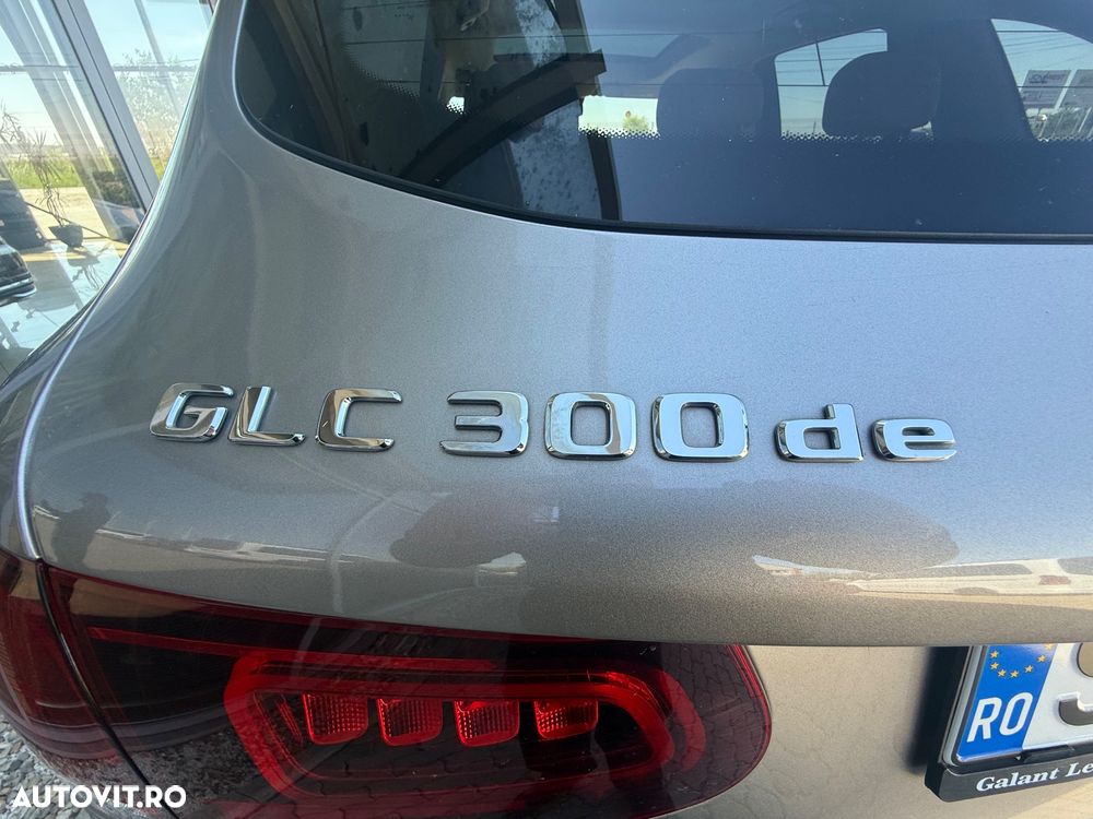 Mercedes-Benz GLC 300 de 4Matic 9G-TRONIC Exclusive - 38